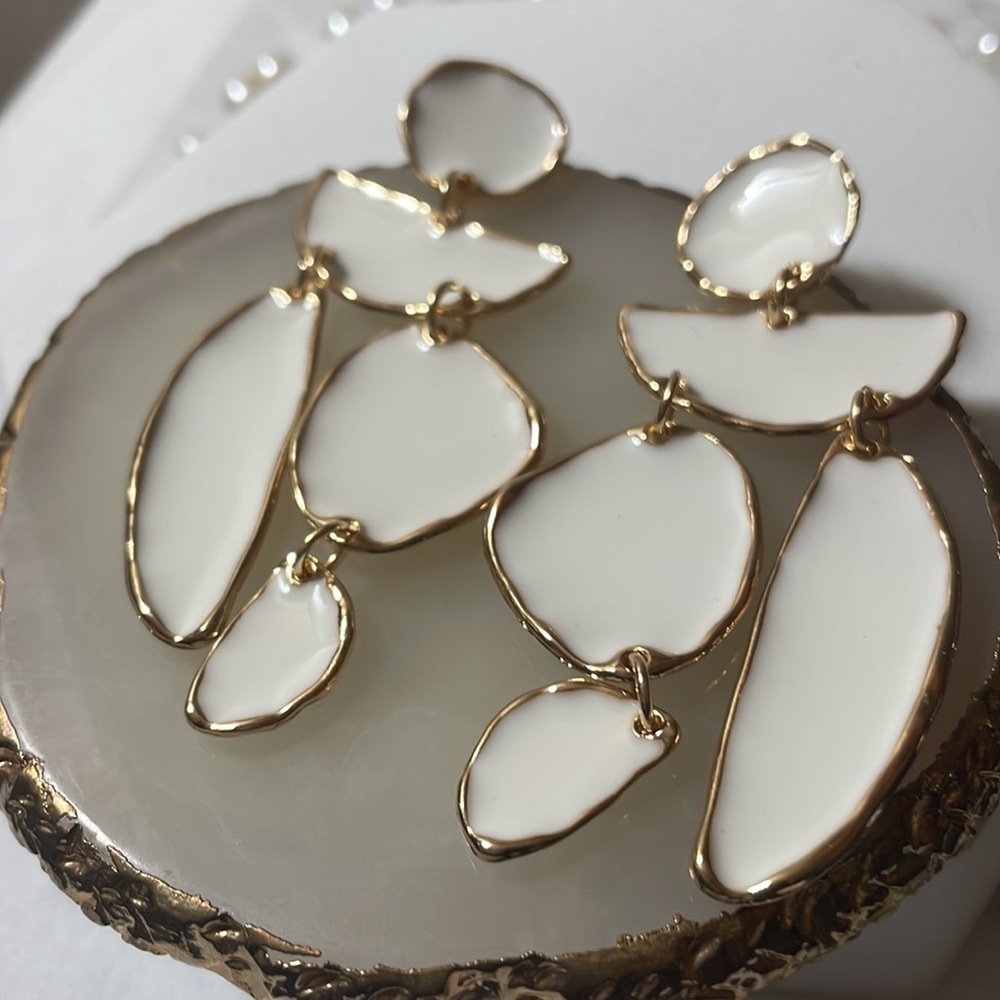 Elegant White Geo Drop Gold Earrings - Picture 13 of 17